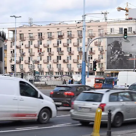 Metro Centrum Bis Апартаменты *